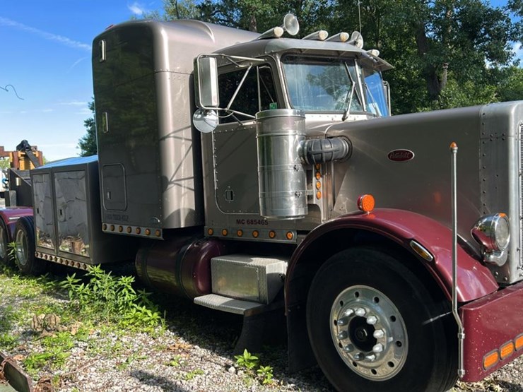 1979-peterbilt-359-image-7