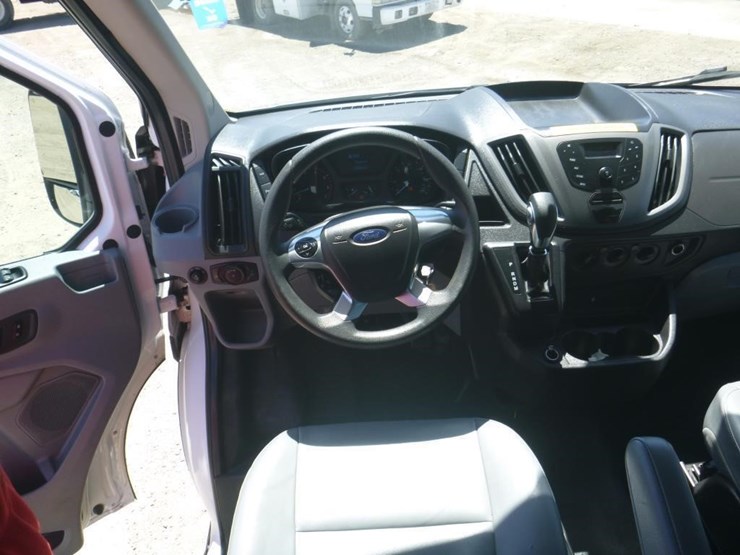 2019-ford-transit-image-9