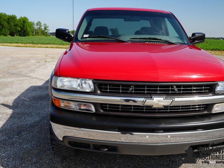 2000-chevrolet-silverado-2500-image-10