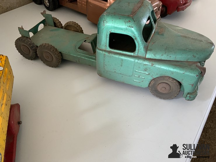 toy-trucks-image-4