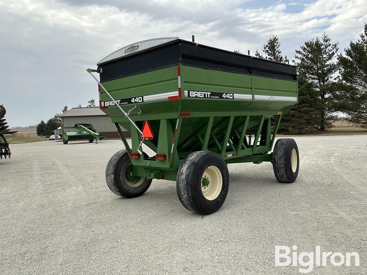 unverferth-brent-gt440-grain-wagon-image-5