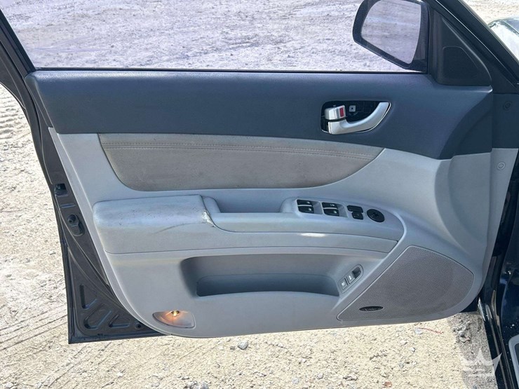 2008-hyundai-sonata-sedan-image-11