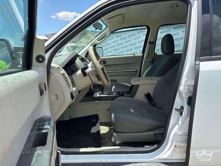 2009-ford-escape-image-12