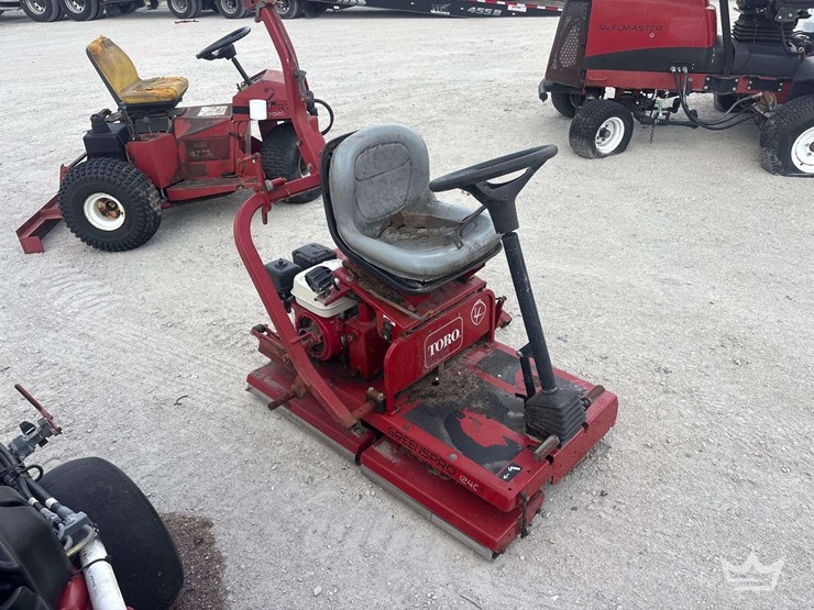 2014-toro-greenspro-1240-turf-roller-image-2