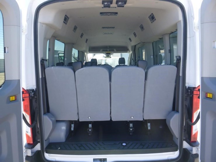 2019-ford-transit-image-8