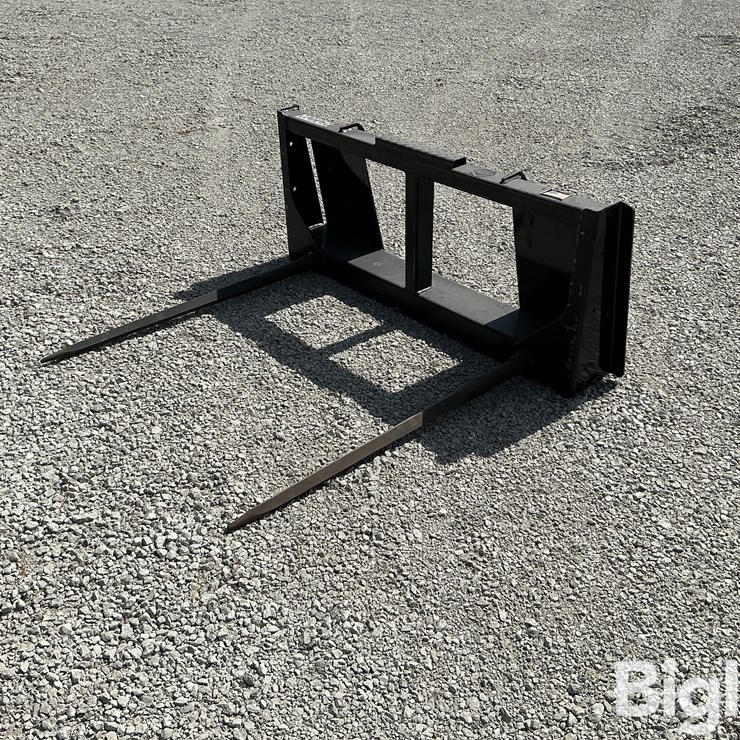 Notch MFG NQD Round Bale Stabber