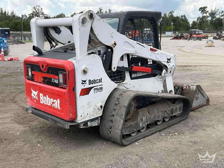 2022-bobcat-t740-image-4
