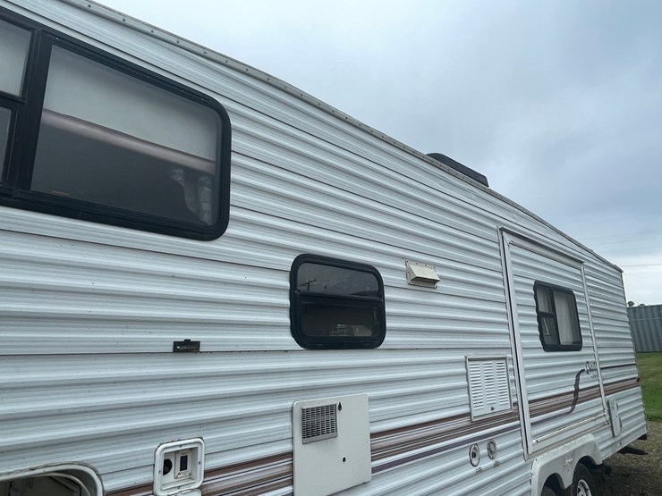 #4931-•-2001-jayco-qwest-27'-fifth-wheel-camper-(has-wi-title)-image-10