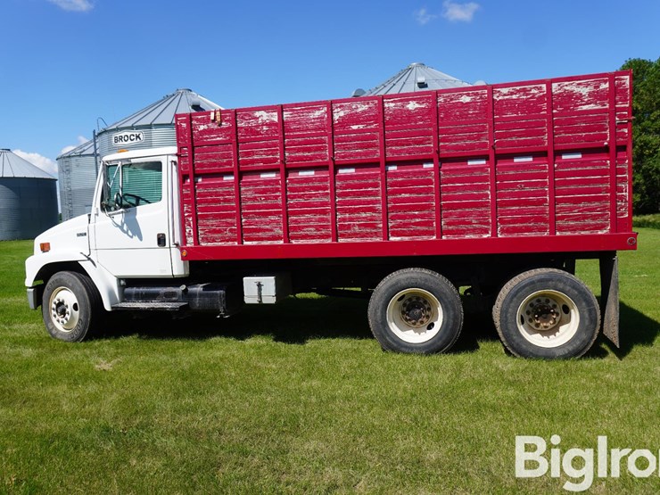 2001-freightliner-fl70-image-8