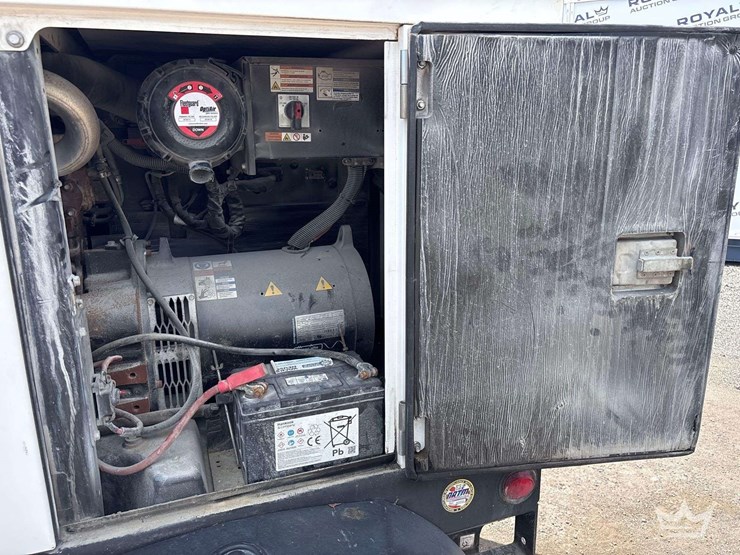 2021-wacker-neuson-quietpower-g25-20kw-towable-diesel-generator-image-5