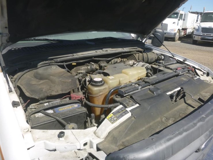 2002-ford-f550-image-23