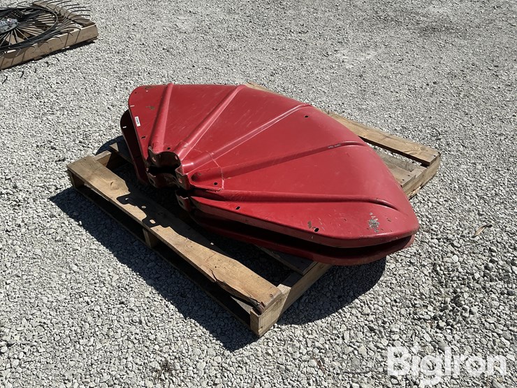 rear-tractor-fenders-image-1