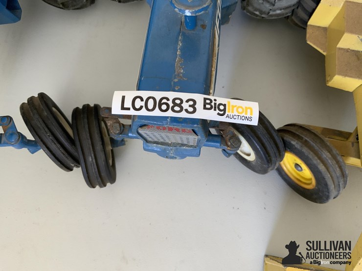 ford-toy-tractors-image-13