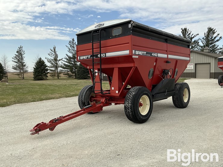 unverferth-brent-gt440-grain-wagon-image-1