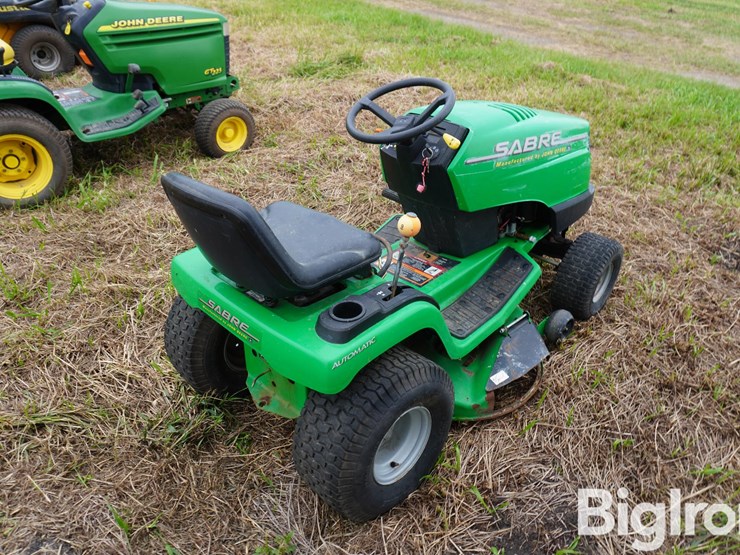 sabre-1742-lawn-mower-image-5