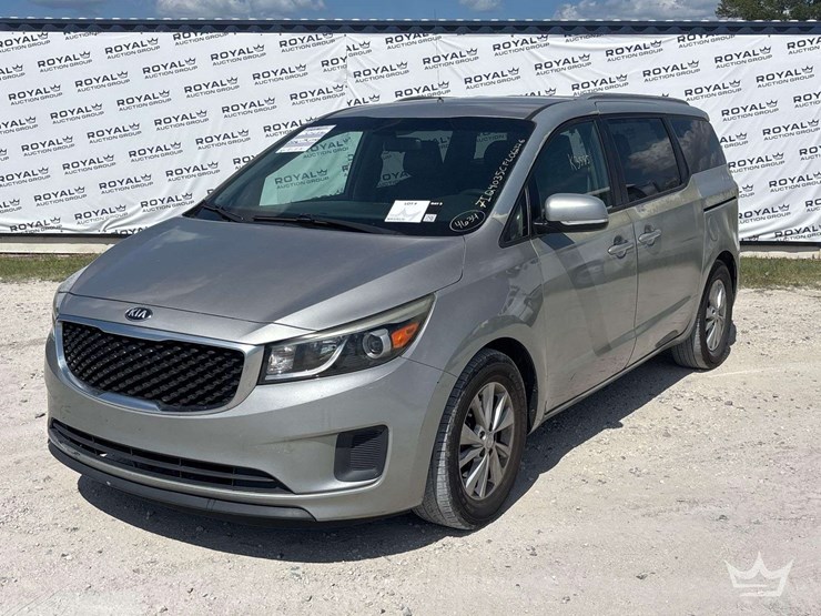 2016-kia-sedona-image-1