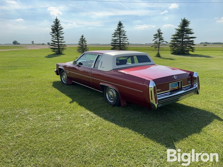 1983-cadillac-coupe-de-ville-2-door-coupe-image-7