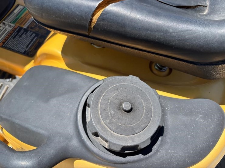 2007-cub-cadet-lt1045-image-13