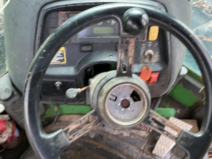 2007-deere-540g-iii-image-16
