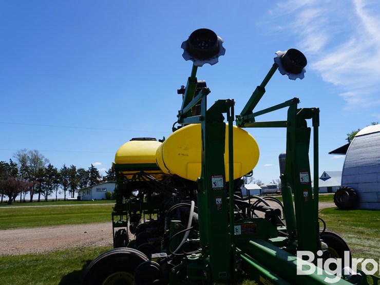 2012-john-deere-1770-image-19