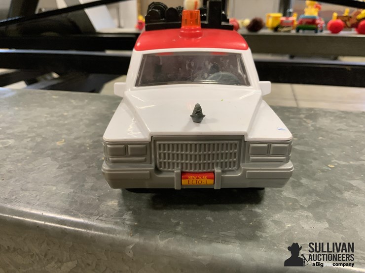 2016-tm-gm-ghostbusters-toy-car-image-2