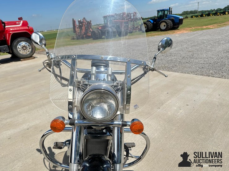 2002-honda-shadow-american-classic-edition-motorcycle-image-12