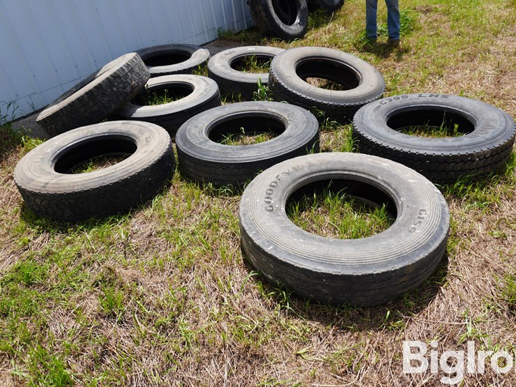 11r22.5-tires-image-4