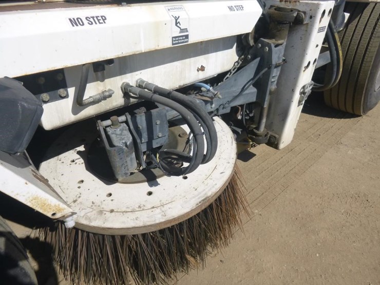 2013-global-m4-sweeper-image-24