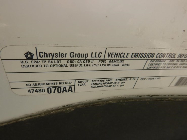 2014-dodge-1500-image-12