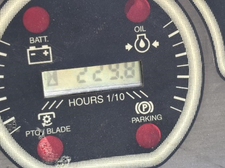 2007-cub-cadet-lt1045-image-25