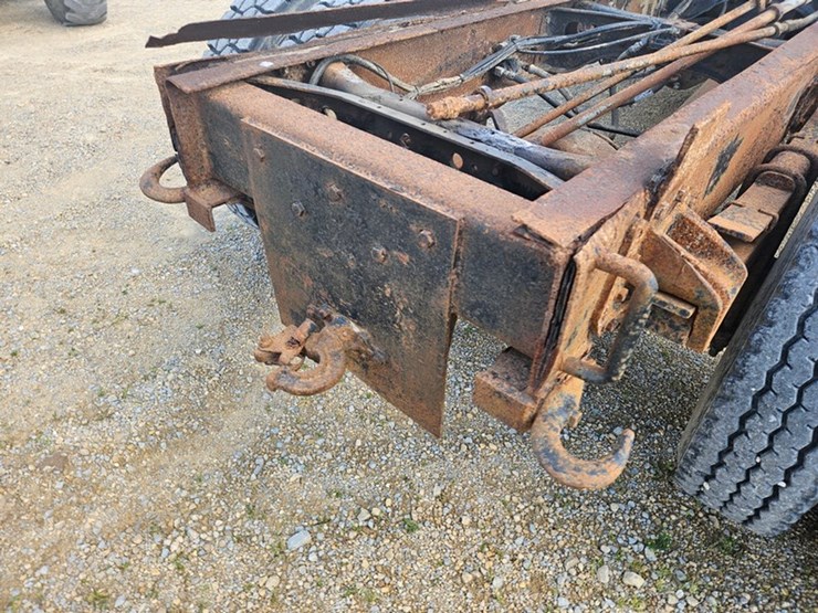 1992-international-4700-image-18