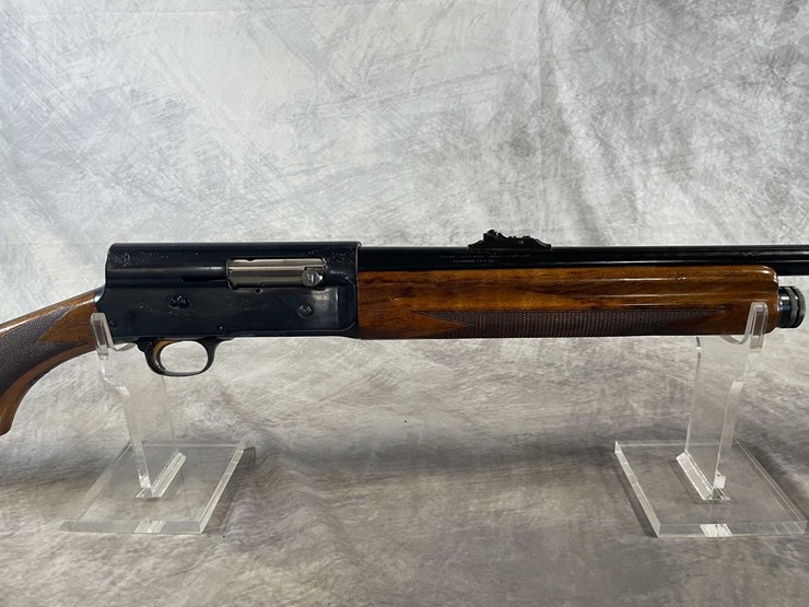 #4125-•-browning-auto-5,-12-ga.-semi-auto-shotgun,-sn:-69g-99572,-(neenah,-wi)-image-4
