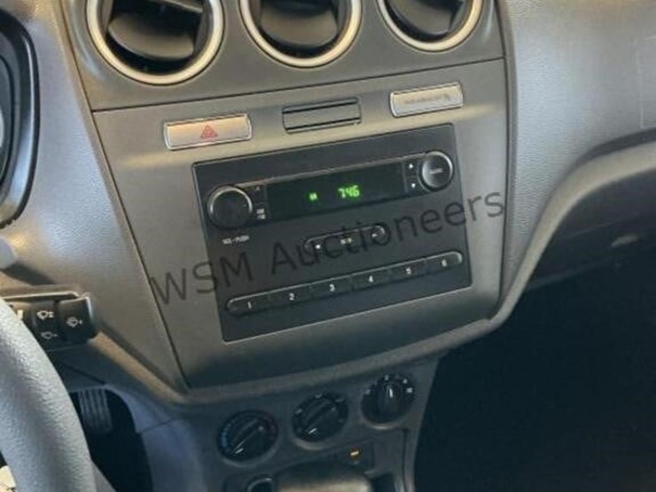 2012-ford-transit-connect-image-21