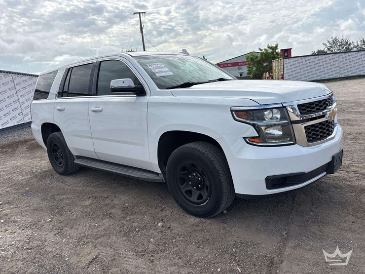 2019-chevrolet-tahoe-image-2