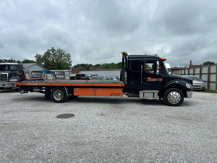 #149-•-2024-freightliner-m2-rollback-image-7