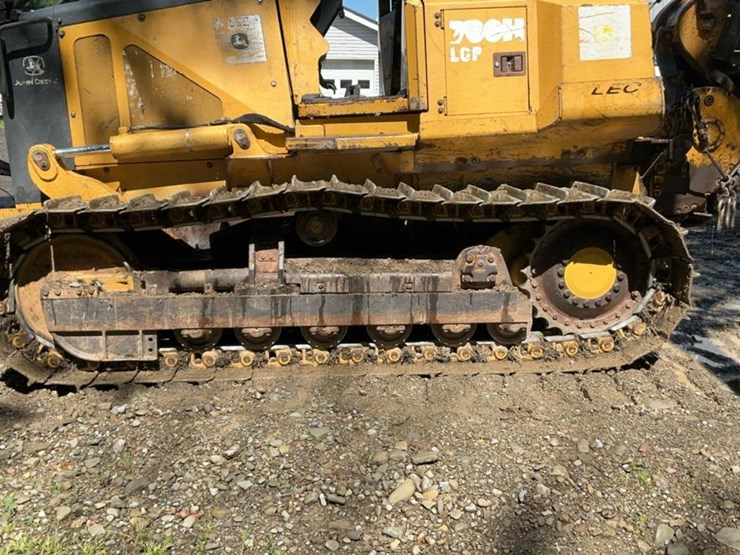 2004-deere-700h-lgp-image-37
