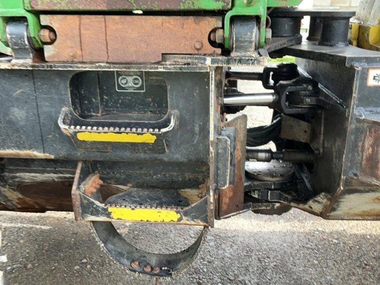 2007-deere-540g-iii-image-31
