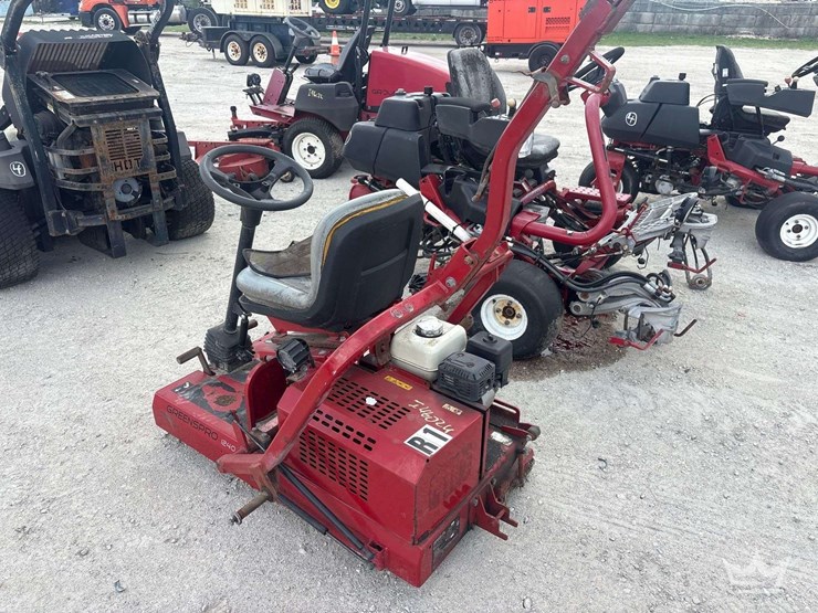 2014-toro-greenspro-1240-turf-roller-image-4