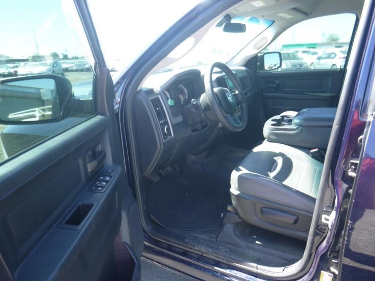 2016-dodge-1500-image-5
