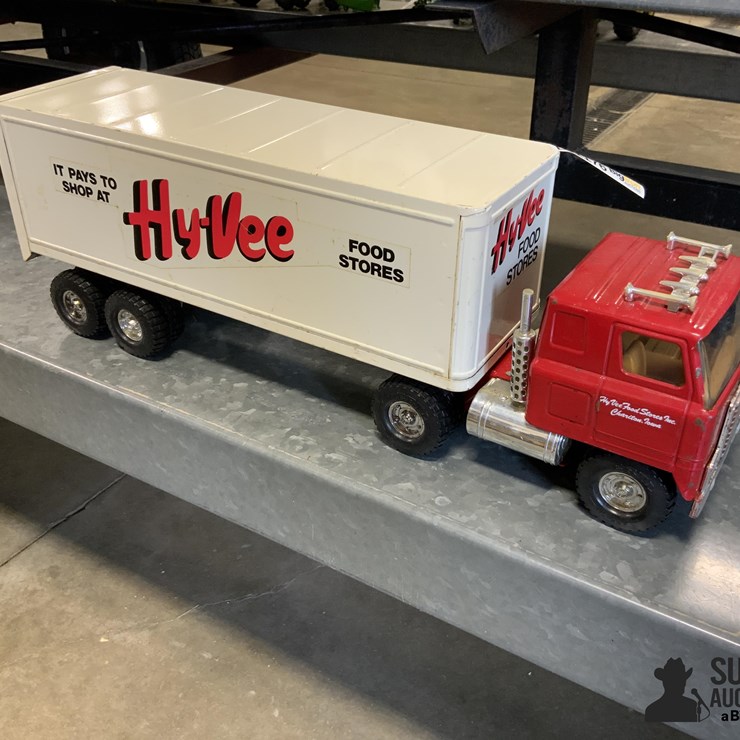 Ertl HyVee Toy Truck And Trailer