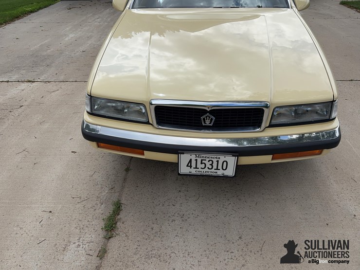 1989-maserati-convertible-coupe-collector-car-image-12