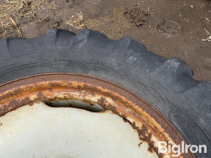 11.2-38-pivot-tires-&-rims-image-10