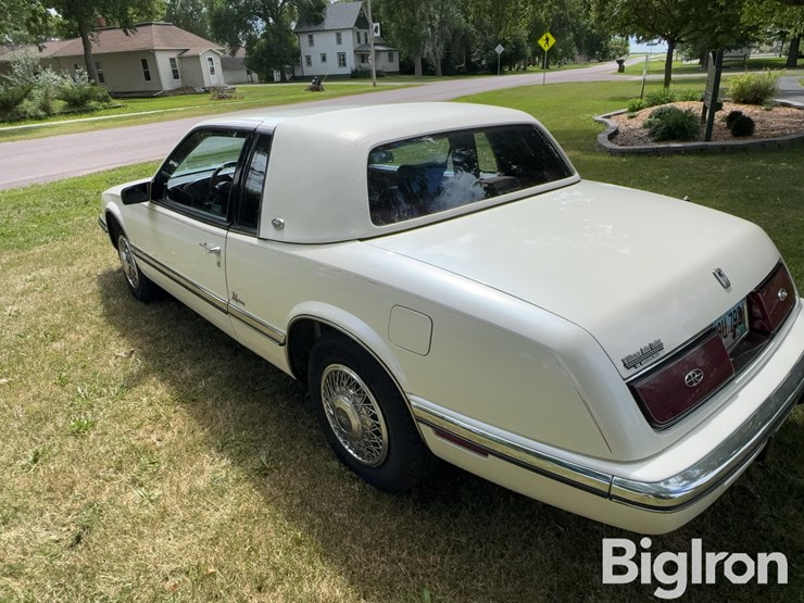 1991-buick-riviera-car-image-20