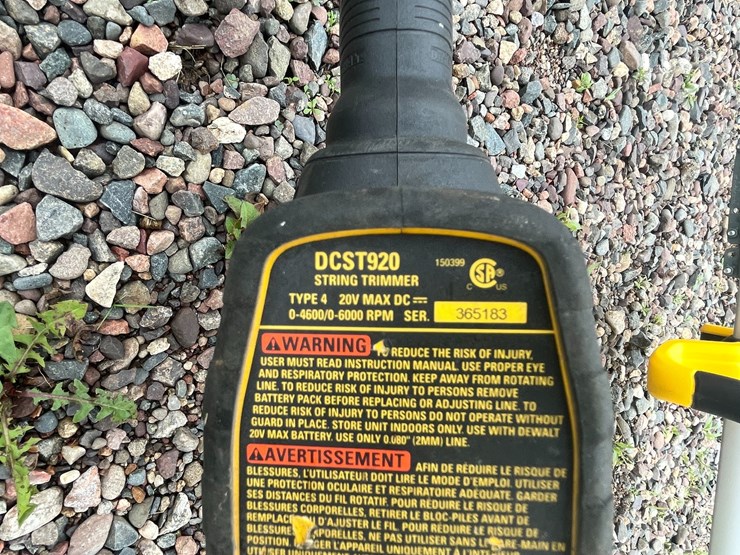 #4949-•-dewalt-20-volt-cordless-weed-whip-and-edger-image-11