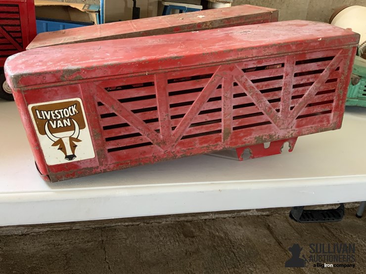 ertl-truck-w/trailers-image-3