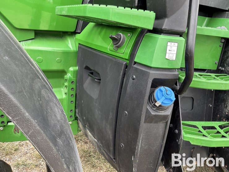 2023-john-deere-8r-230-image-11