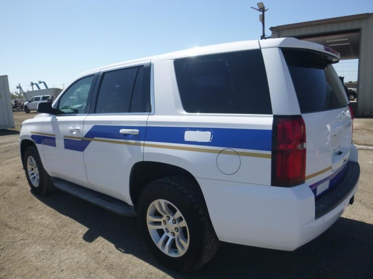 2015-chevrolet-tahoe-image-4