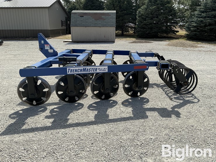 2015-blu-jet-trench-master-tile-line-filler-image-8
