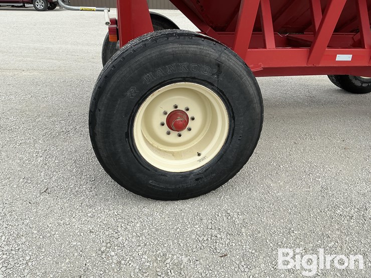 unverferth-brent-gt440-grain-wagon-image-13