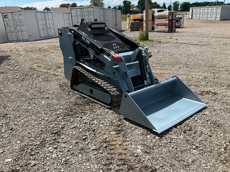 #1019-•-unused-sdlanch-ssl1200-mini-track-skid-steer-loader-image-7